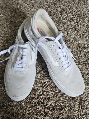 VANS White Suede Low-Top Sneakers